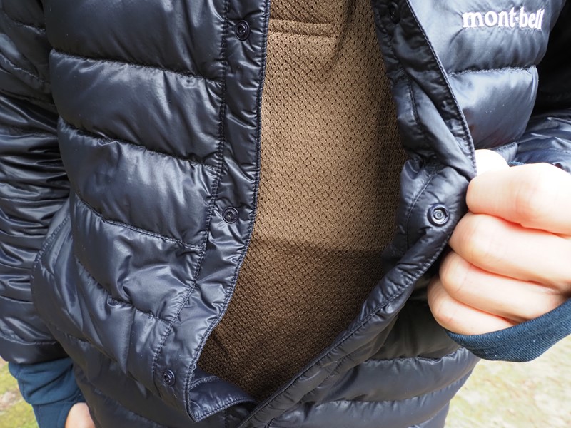 mont-bellのスペリオダウンラウンドネックジャケットを普段着用で買っ 